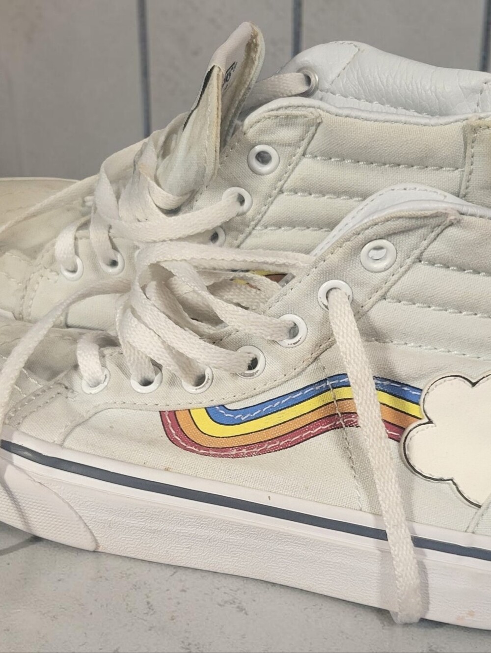 VANS Sk8-Hi Zip (Rainbow Sidestripe) Girls Skate Canvas Sneakers Size 1